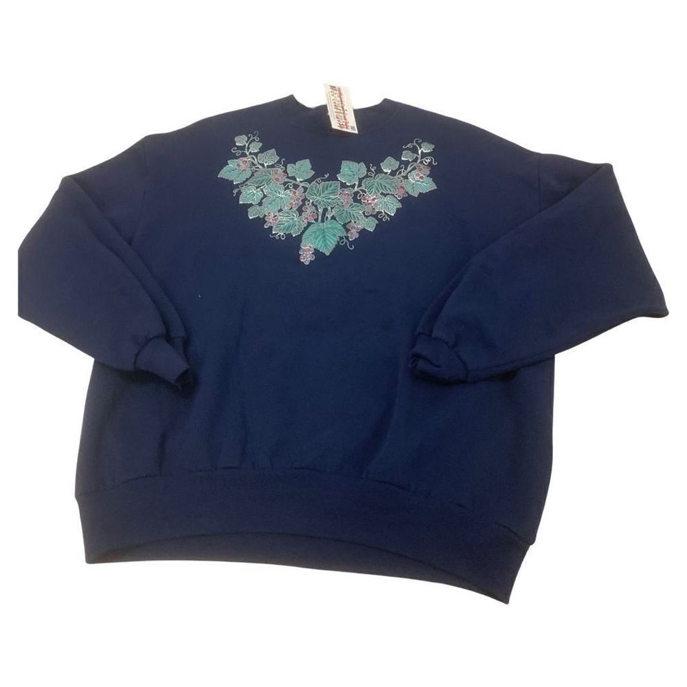 Vintage
Christmas Graphic Sweatshirt 